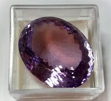 Améthyste ovale 53.50 ct - Valeur 749.- Fr
