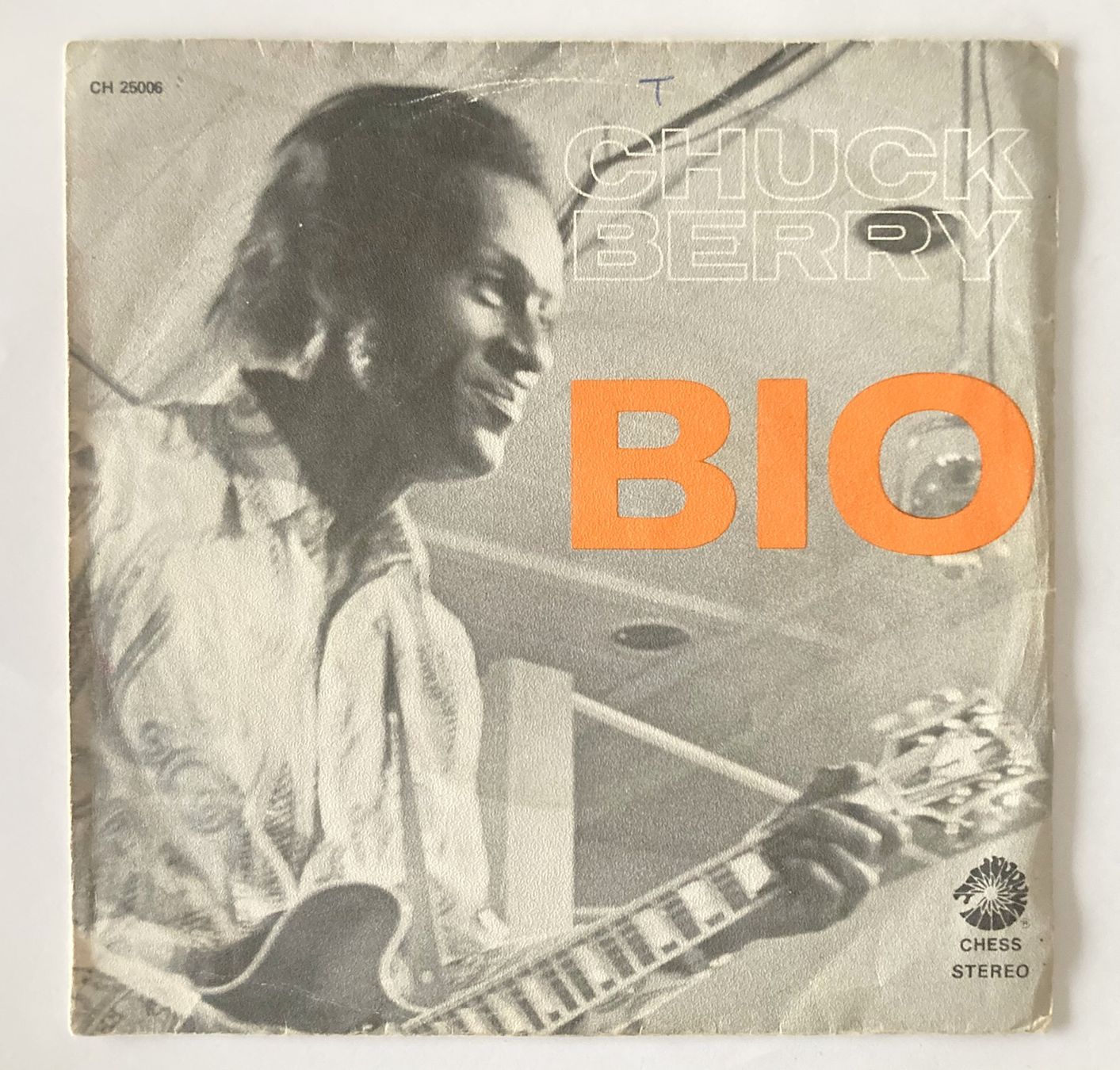 Vinyles: CHUCK BERRY - BIO – D'occasion à Bottens par hotter-than-hell