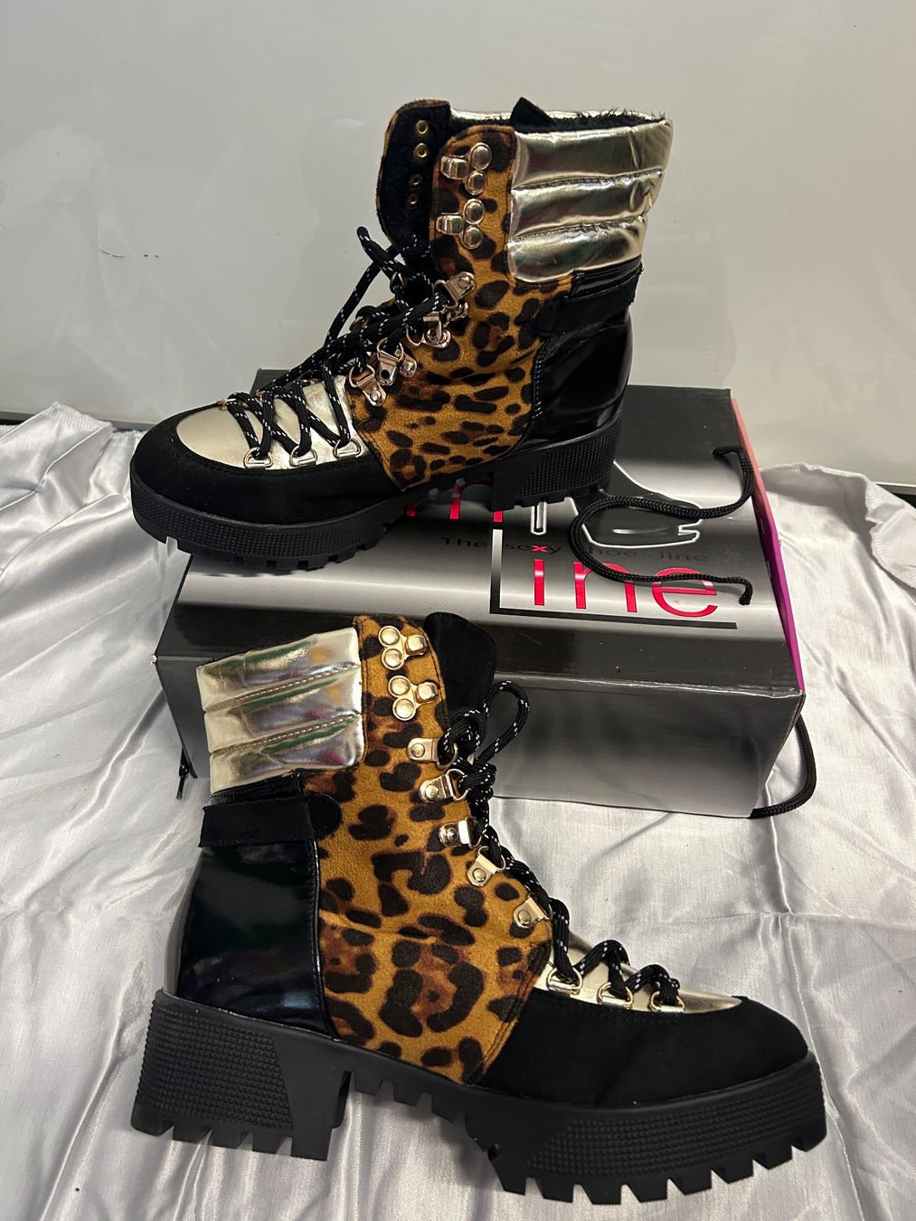 Scarpe da donna: Schnürschuhe Stiefeletten Gr 40 Neu – Nuovo e nell'imballaggio originale da Regensdorf venduto da Spyke55 1