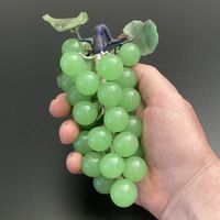 Realistische trompe l’oeil Trauben aus Glas oder Stein