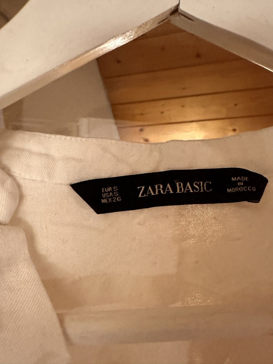 Zara Blusen: Bluse Weiss Knöpfe in Holzoptik – Gebraucht aus Zürich von BettinaMarie2308 3