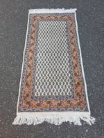 Schöner Teppich 145 x 70cm (T)