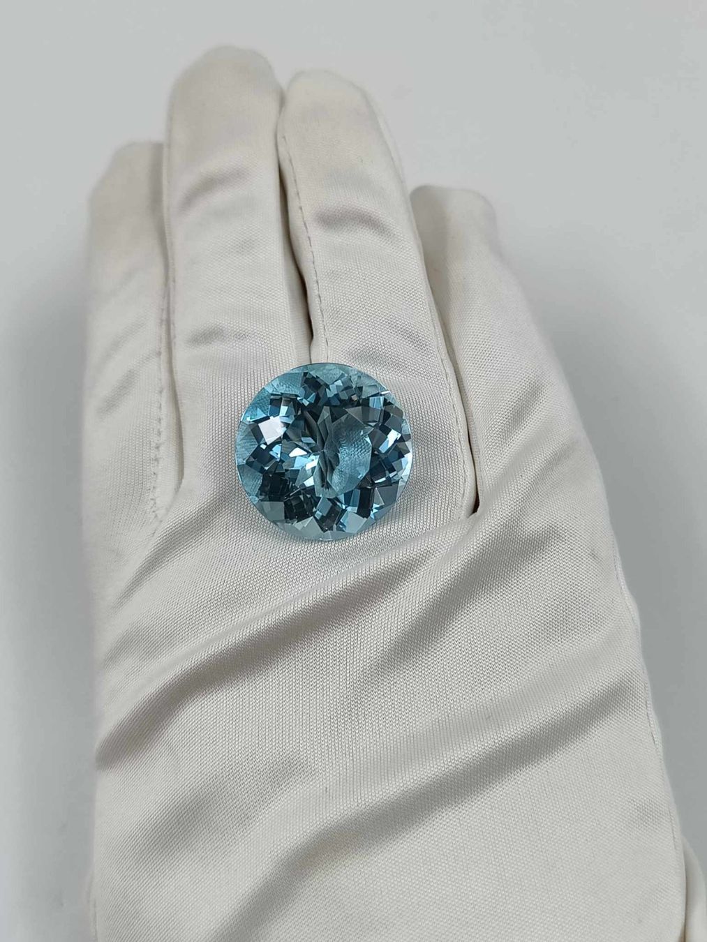 Pietre preziose: 1 AUSSERGEWÖHNLICHER AQUAMARIN 42.37 CT. – Usato da Luzern venduto da EdiGem 8