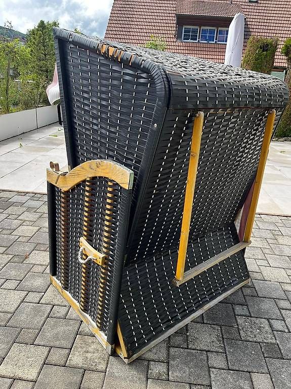 Chaises longues: Strandkorb rot-weiss 2-Sitzer – D'occasion à Münsingen par Koshka 2