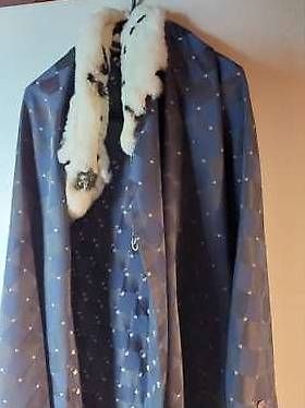 Costumi: À vendre des costumes médiévaux, – Usato da Fribourg venduto da jfbaeriswyl1