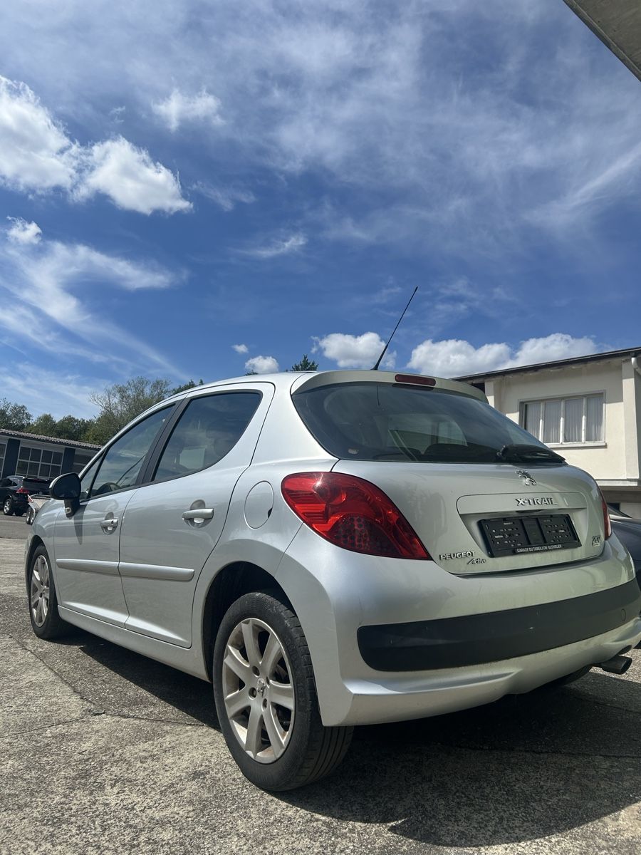 Peugeot Autos: Peugeot 207 1.6 16V – Gebraucht aus Bassecourt von salvo190 2