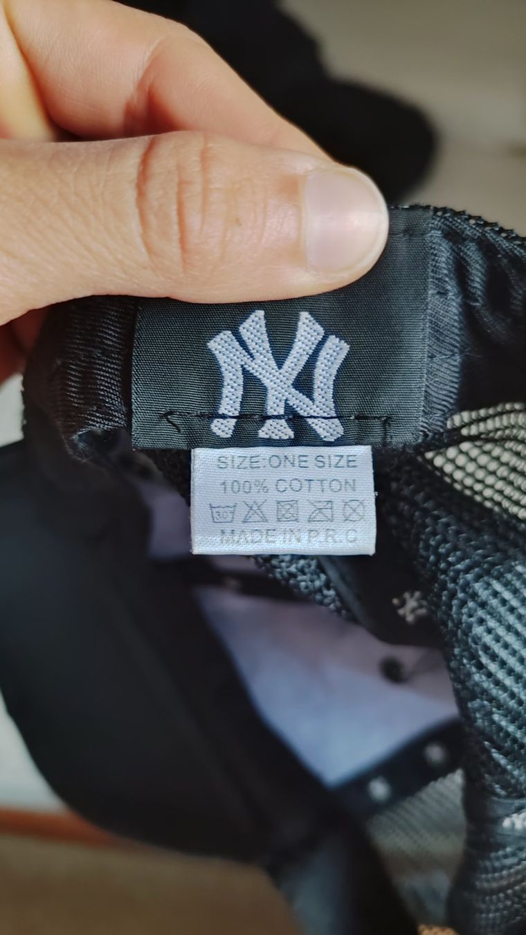 Copricapi, berretti & cappellini: New York Yankees Cap schwarz Neu – Nuovo (secondo la descrizione) da Brüttisellen venduto da nic_xm7s 2