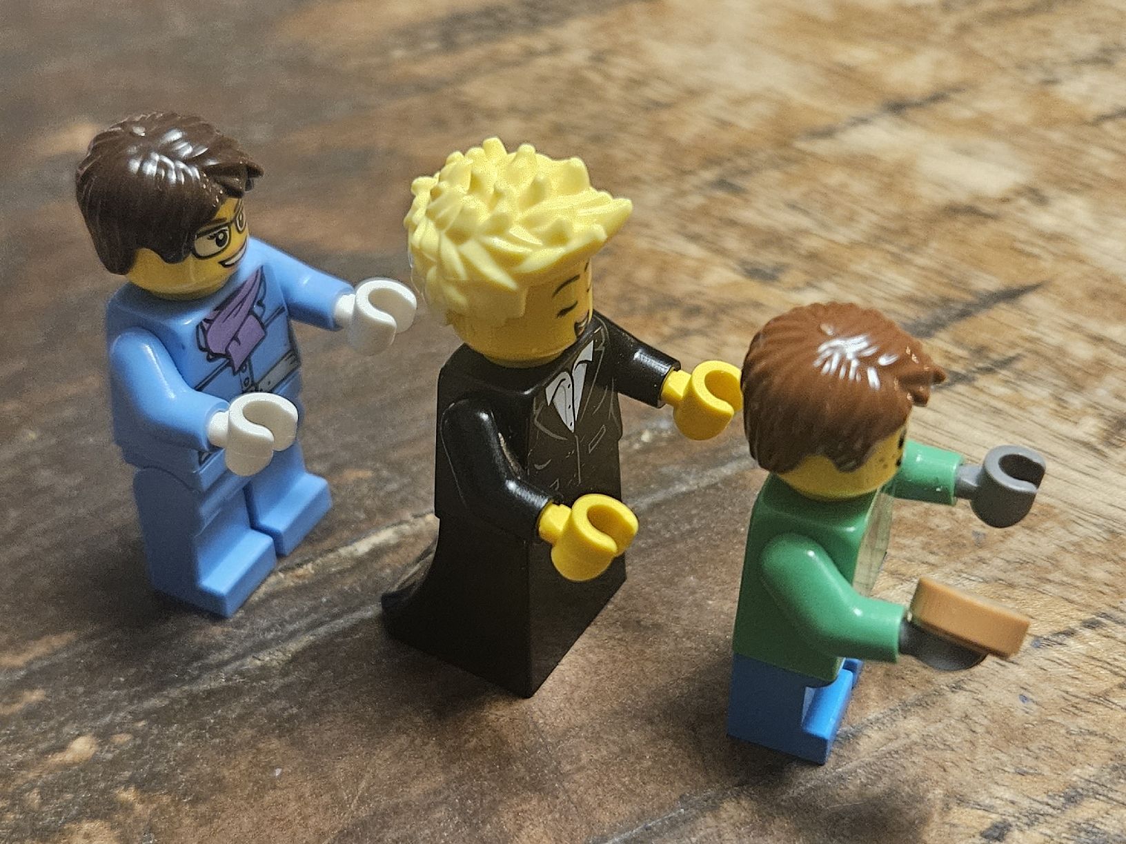 Lego Kit di costruzioni: lego lot de 3 figurines – Usato da Confignon venduto da Ecrofigs 3
