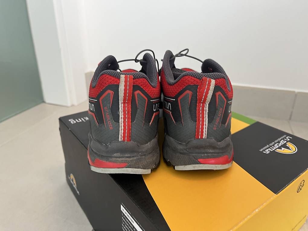 Scarpe da uomo: Chaussures de randonnée, taille 37 – Usato da Perly venduto da Evan78 1