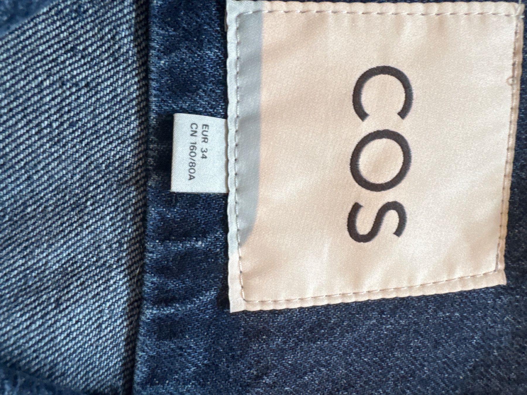Cos Giacche: COS kurze Jeansjacke Utility 34 – Usato da Speicherschwendi venduto da Madeleine_17 3