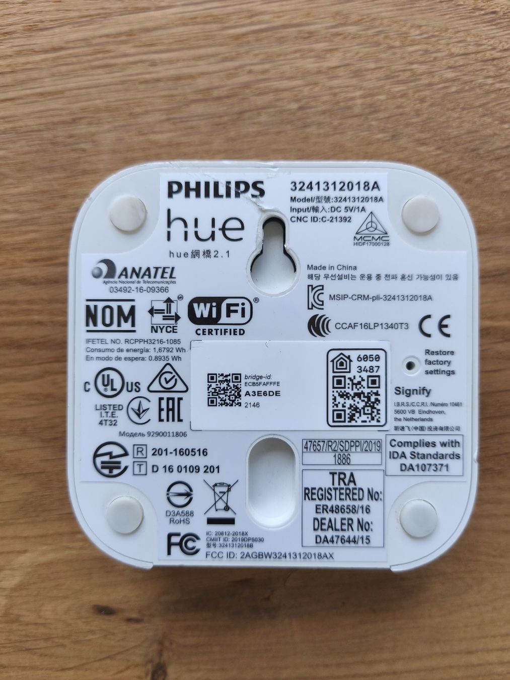 Philips Sistema di controllo: Philips HUE Bridge und Taster – Usato da Grosswangen venduto da my1886 1