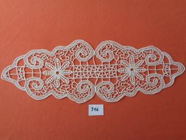 Makramee - Handarbeit – Untersetzer 72 cm. x 25 cm.