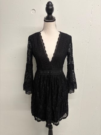 In April 1986 Kleid Spitze Gr. M schwarz Spitzenkleid kurz