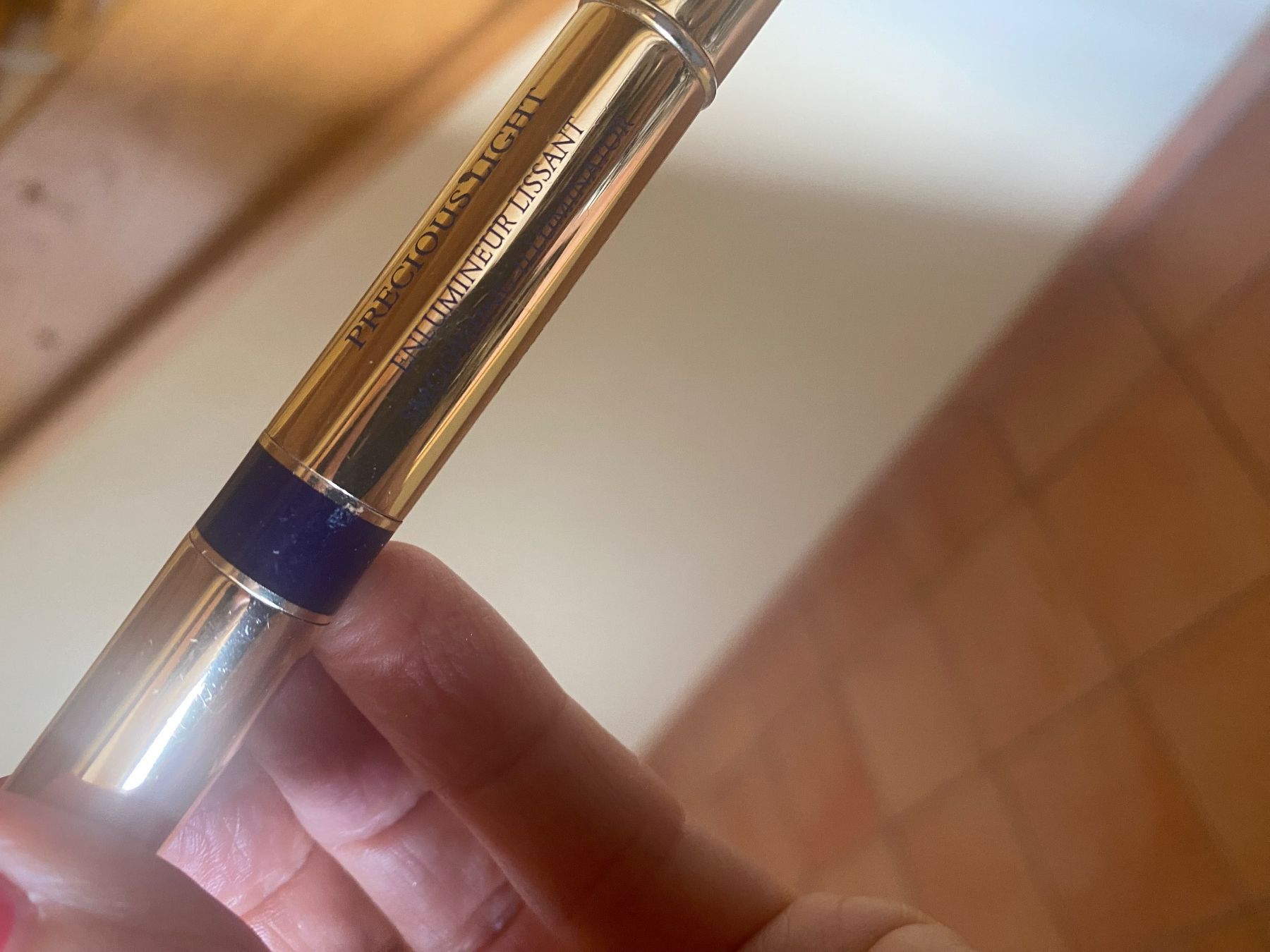 Guerlain Make-up: GUERLAIN Issima Precious light illuminateur lissant – Gebraucht aus Belmont-sur-Lausanne von chu_vxf5 3