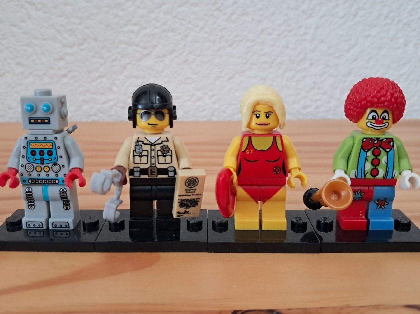 Lego Kit di costruzioni: LEGO: Diverse Collectible Minifigures – Usato da Nussbaumen AG venduto da pou_wht2 2