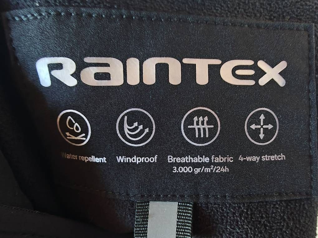 Giacche: C&A Softshelljacke 46 Winddicht Regenjacke Schwarz – Usato da Einsiedeln venduto da nat_5tfl 9