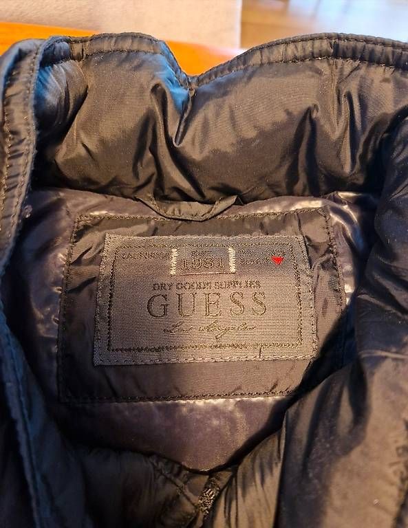 Guess Gilet & Giacche: Guess Gilet Gr. XXL – Usato da Luzern venduto da maji87 1