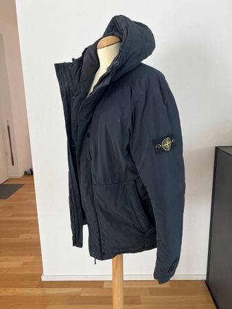 Daunenjacke Stone Island XL, fällt kleiner aus