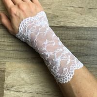Armstulpen aus Spitze