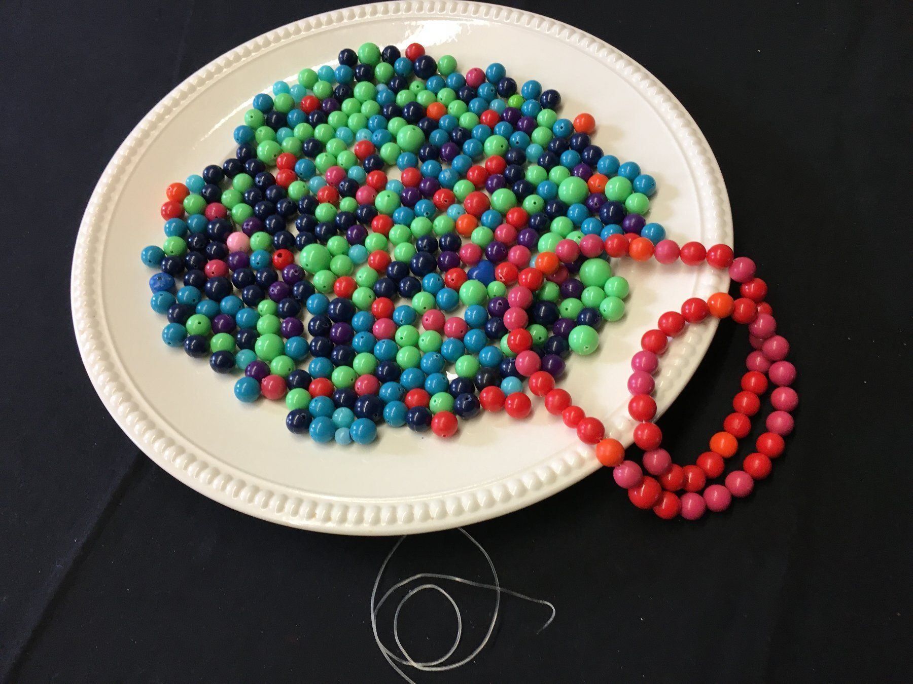 Perles (synthétiques): Kunststoff Perlen / Beads, ca. 435 gr. – D'occasion à Schaffhausen par sparzone 8