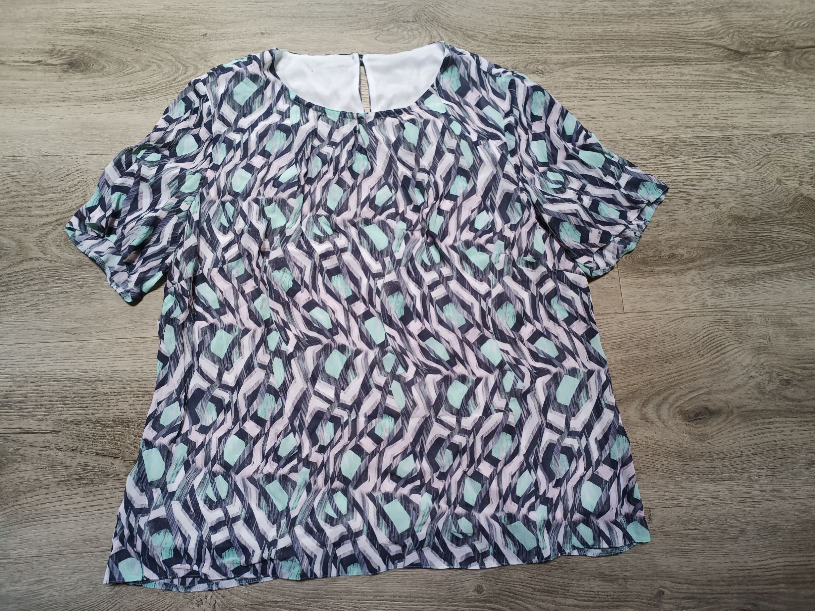 Blusen: Bluse L/XL  Neu – Neu (gemäss Beschreibung) aus Bätterkinden von Elefantenzoo