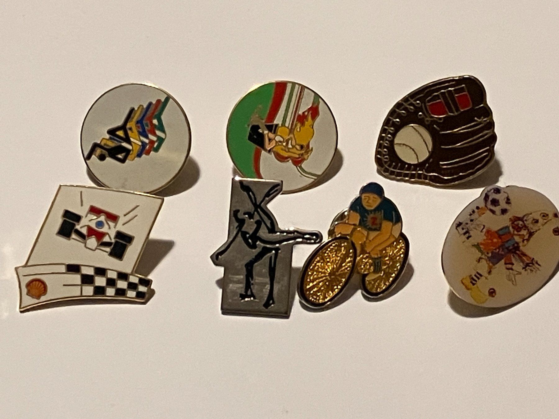 Placchette & Badge: 7 Pin Sport diverse – Usato da Basel venduto da djwwpp