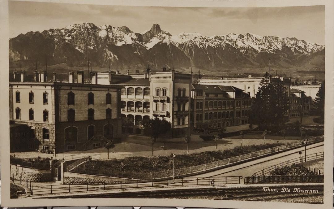 Cartoline postali: THUN - Die Kasernen - 1931 – Usato da Delémont venduto da Domdom1