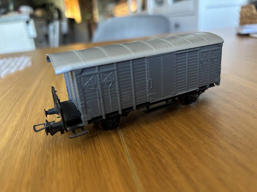 Hag Modelleisenbahnen: Wagon de la marque HAG – Gebraucht aus Orbe von car_8grw