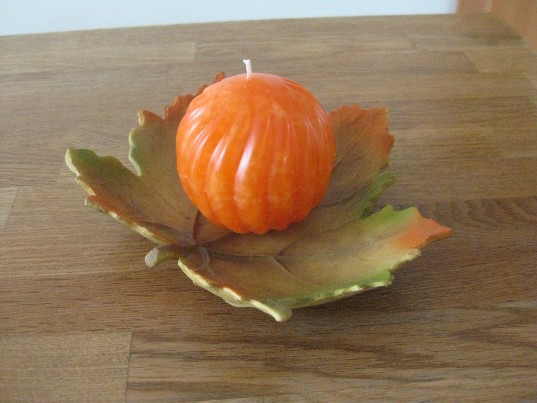 Tutte le decorazioni: Schönes Blatt mit goldenem Apfel oder mit Oranger Kerze – Nuovo (secondo la descrizione) da Romanshorn venduto da Wazoohandlung