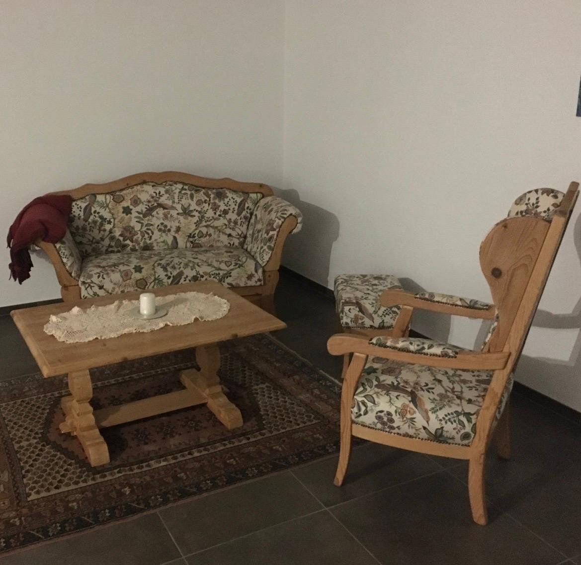Divani: Salon avec canapé, sofa, table basse – Usato da Courroux venduto da milou9