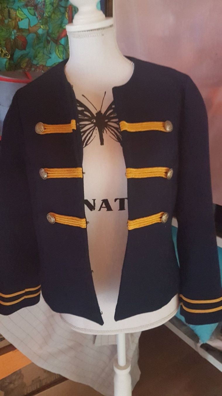Esprit Jacken: Veste bleue marine et dorée taille M marque Esprit – Gebraucht aus Villiers von san_jn5w 1