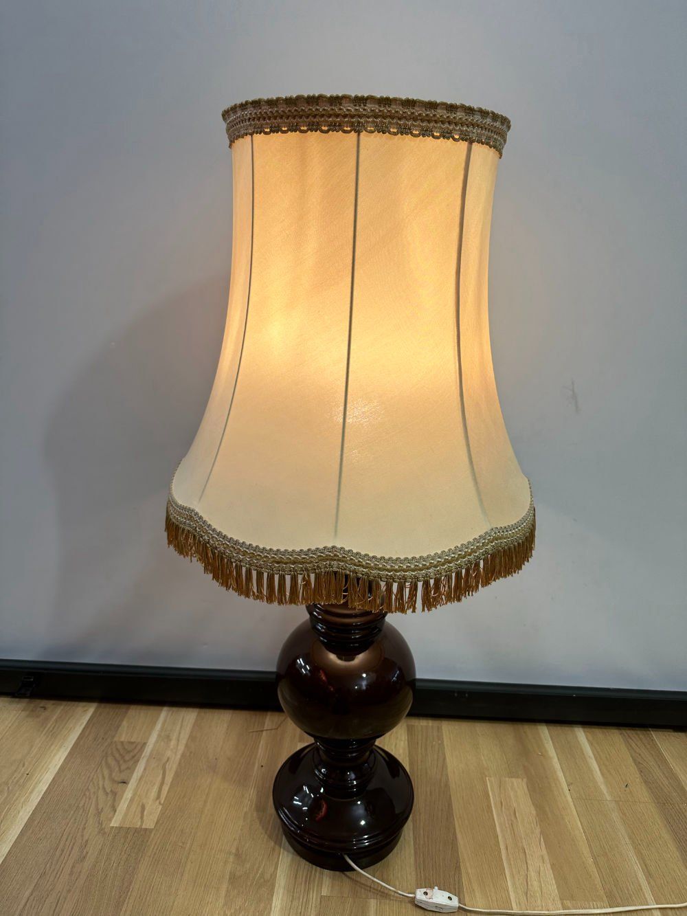 Lampade: Vintage Nachttischlampe/ Wohnzimmerlampe – Usato da Obernau venduto da Arche_Noah_Brocki 2