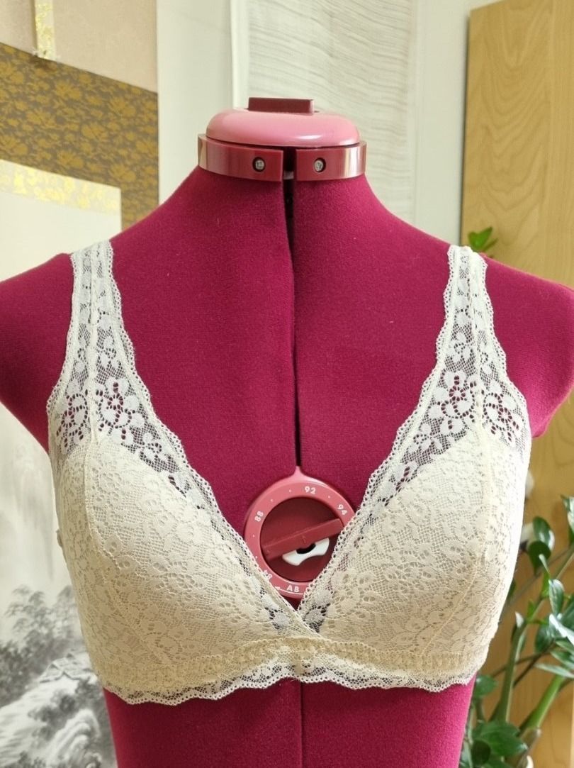 Altra biancheria intima: 2 Spitzen-BH tezenies Gr. 75C – Nuovo (secondo la descrizione) da Effretikon venduto da lenalisa63 4