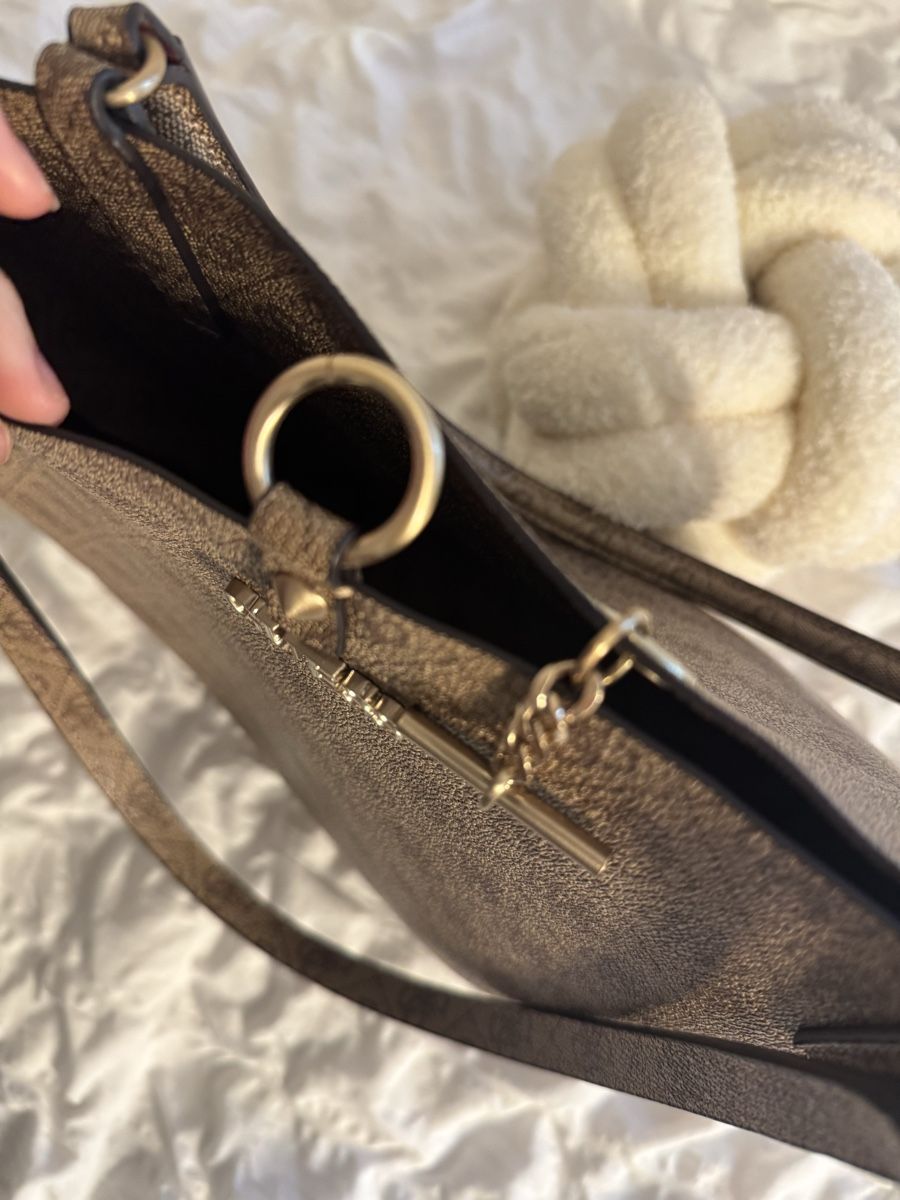 Guess Borse da donna: GUESS Shopper/Handtasche – Usato da Richterswil venduto da dil_vc79 4