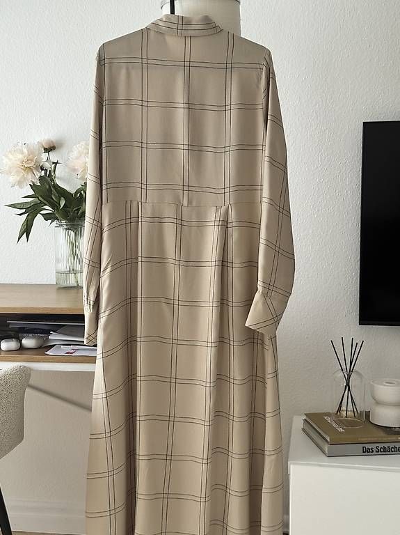 Kleider: Mango-Kleid – Gebraucht aus Bürglen UR von VKorchynskyi 1