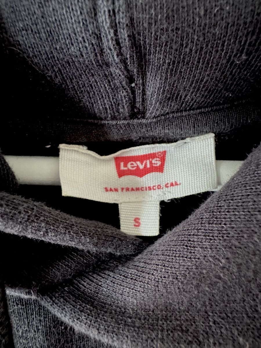 Levi's Maglioni & Felpe: Hoodie Levi‘s schwarz – Usato da Zürich venduto da ale_5f2y 3