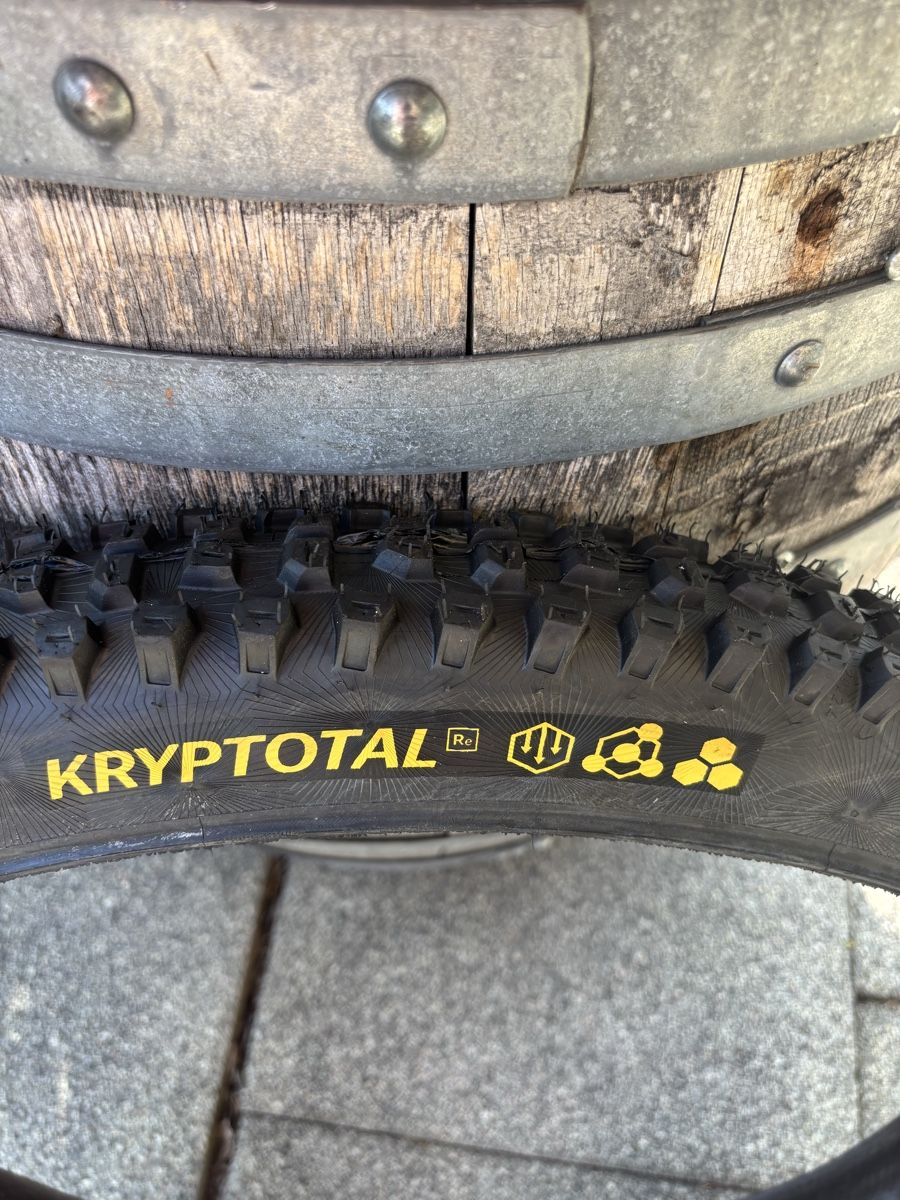 Pneumatici & Ruote complete: Continental Kryptotal 29x2.4 – Nuovo e nell'imballaggio originale da La Heutte venduto da d1ev4n 1