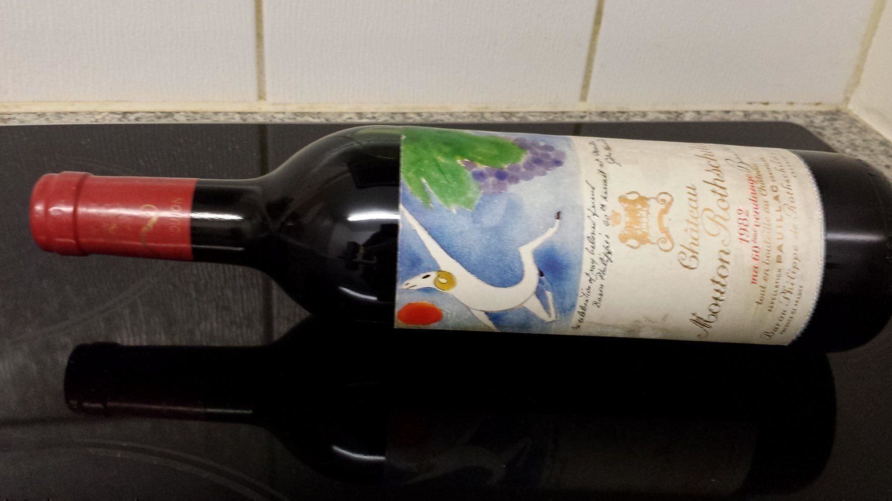 Mouton Rothschild Vino: Chateau Mouton Rothschild 1982 – Nuovo (secondo la descrizione) da Grenchen venduto da poggione 8