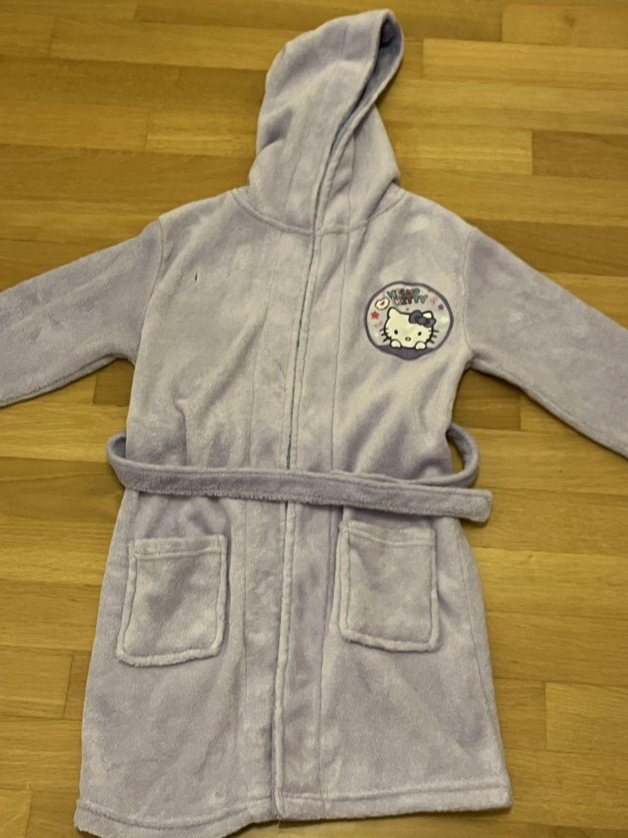 Accappatoi: Badmantel 122/128 Hello Kitty – Usato da Küssnacht am Rigi venduto da icbicb 2