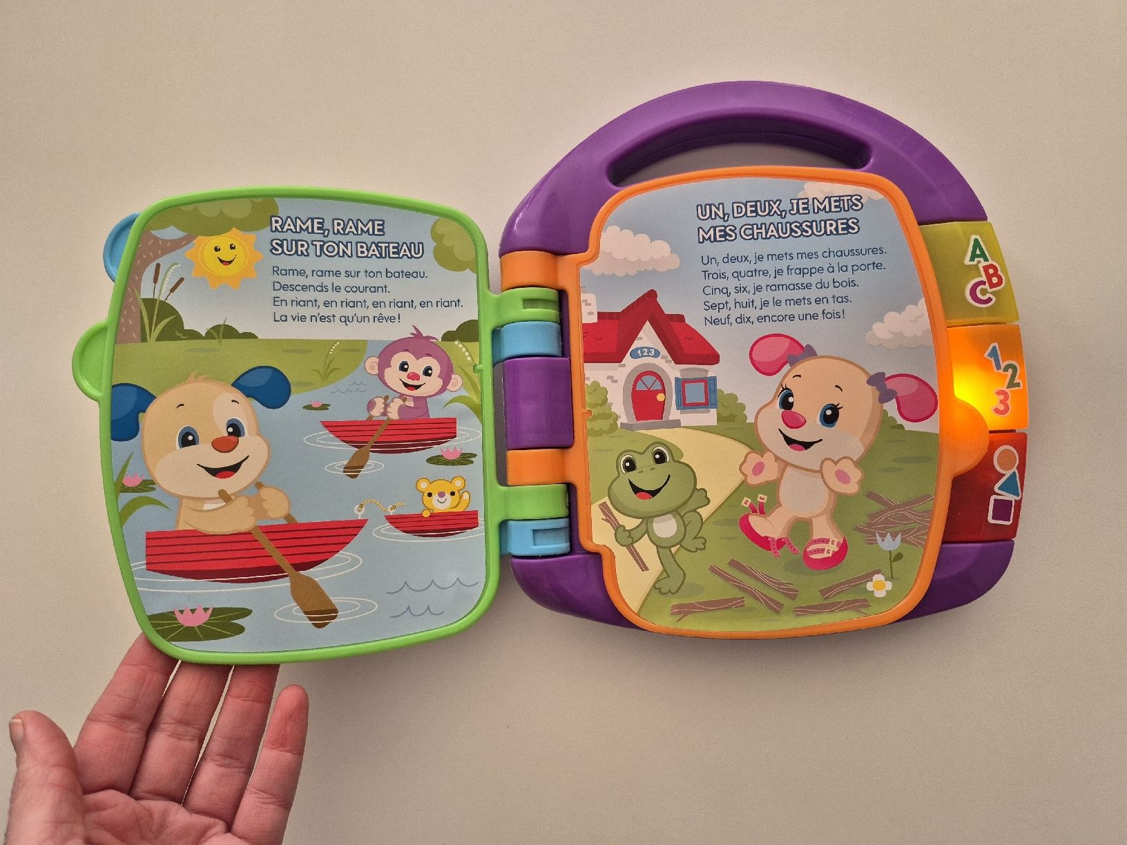 Fisher-Price Giocattoli: FISHER-PRICE - Livre interactif comptines – Usato da Riaz venduto da Murielbhs 2