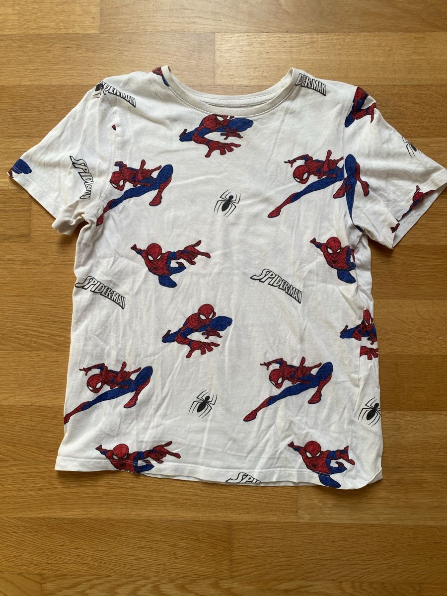 Camicie, T-shirt & Polo: Spiderman T-Shirt Gr. 140 – Usato da Meggen venduto da mavmav