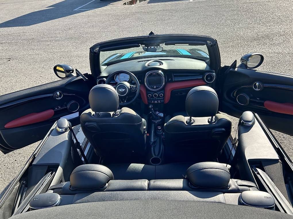 Autos: Mini cabriolet  – D'occasion à Payerne par chr_m9r2 2