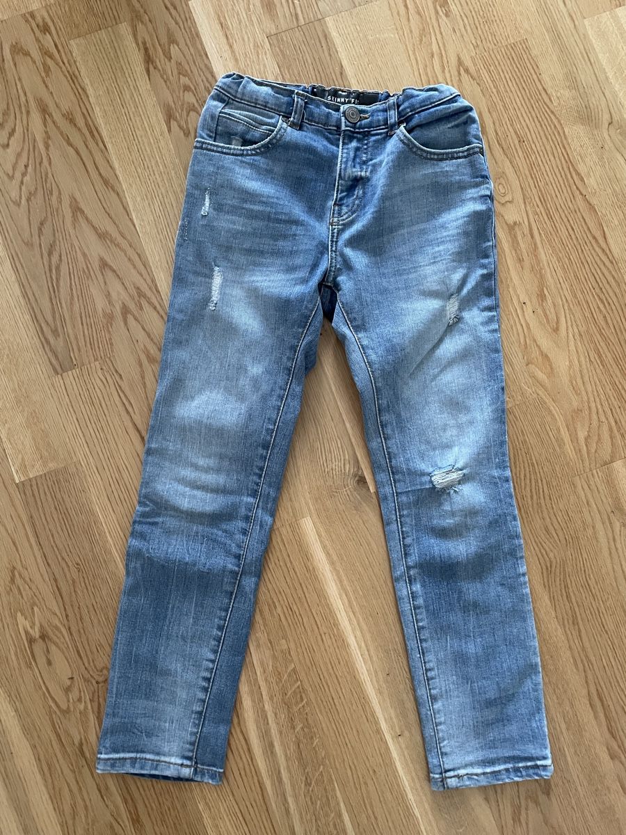 Zara Pantalons: Jeans Kinder Grösse 128 – D'occasion à Bern par calana80