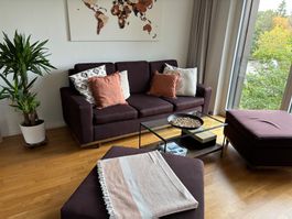 Sofa dunkelbraun mit zwei Hockern gebraucht guter Zustand