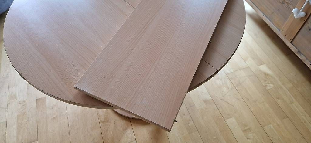 Set di tavolo e panche: Tisch mit Stühlen – Usato da Kerns venduto da Roterstern 3