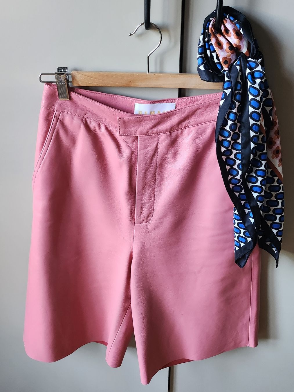Pantaloni: LEATHER SHORT Remain 34 – Nuovo (secondo la descrizione) da Pully venduto da belleisa01