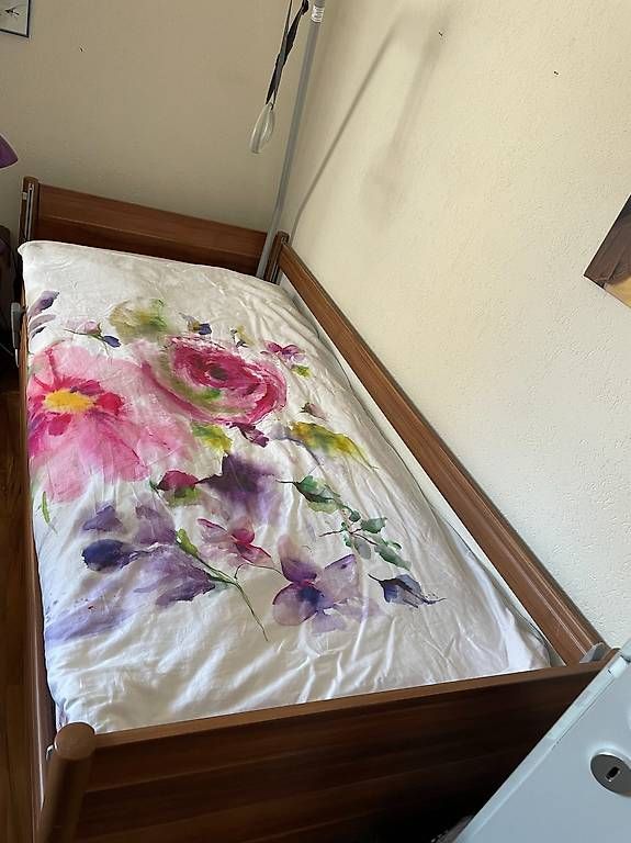 Letti: Lit éclectique BOCK BELLUNO – Usato da La Tour-de-Peilz venduto da K_L