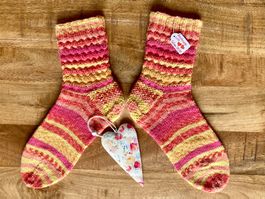 Handgestrickte Socken 🧦🧶Grösse 38/39. DIE Geschenkidee🎁!
