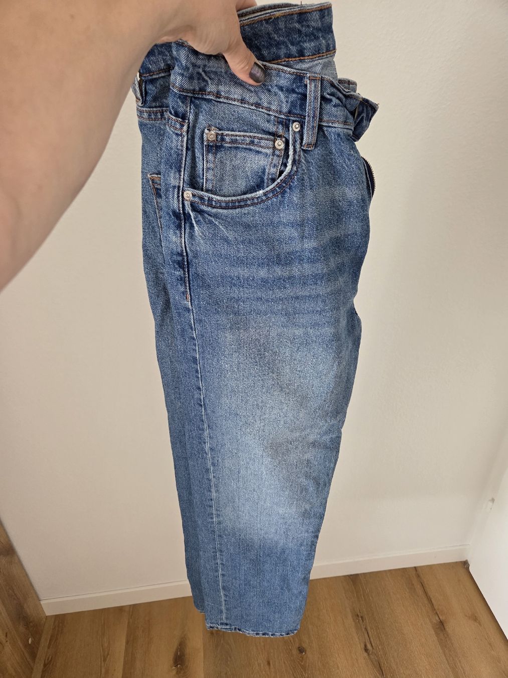 Pull&Bear Jeans: Pull&Bear Jeans, gerade Beine, hellblau, Gr. 40, Top Zustand – Usato da Pfäffikon ZH venduto da e13_x2n5 2