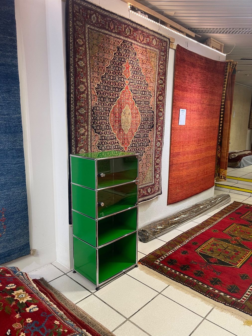 Vetrine: Usm Vitrine Grün lief wrung Gratis – Usato da Thun venduto da Thuno6 1